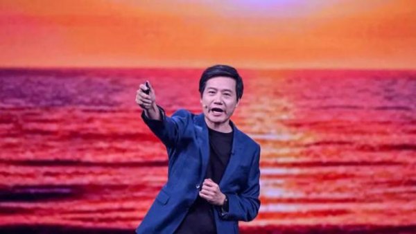 长胜证券 小米仍在狂飙